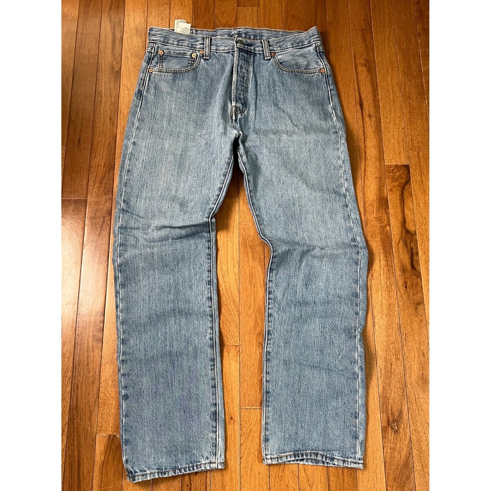 Levis 501 Original Fit Straight Leg Light Wash Blue Denim Jeans Mens 33x32